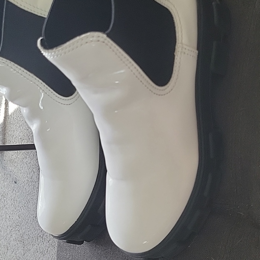 Circus boots
